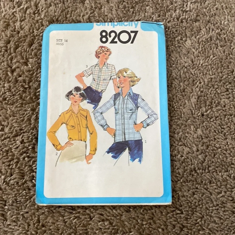 FINAL PRICE $10 Vintage Lot of Sewing Patterns Lot #4 - Picture 10 of 13